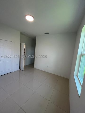 4700 29th St SW 4700, Lehigh Acres, FL 33973