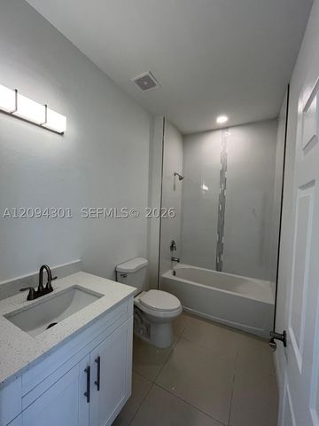 4700 29th St SW 4700, Lehigh Acres, FL 33973