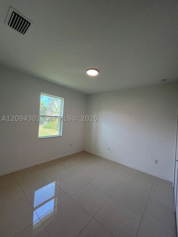 4700 29th St SW 4700, Lehigh Acres, FL 33973