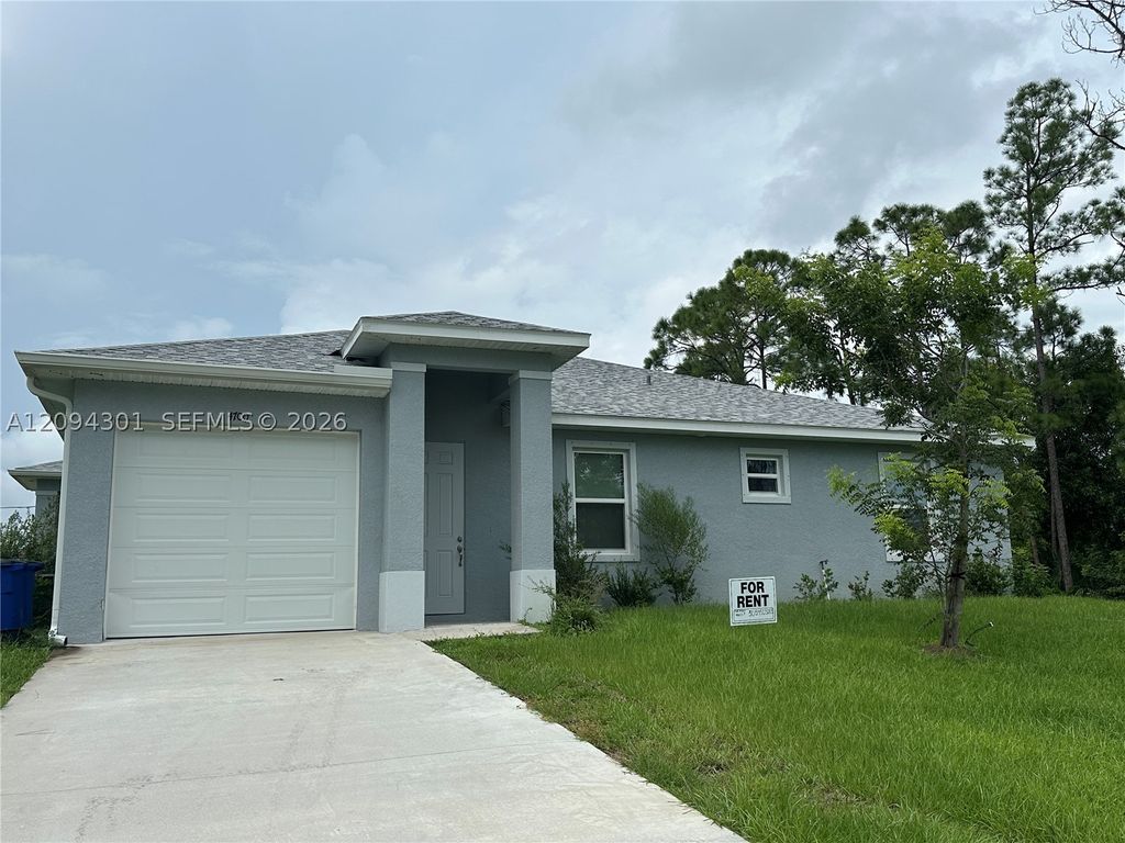 4700 29th St SW 4700, Lehigh Acres, FL 33973