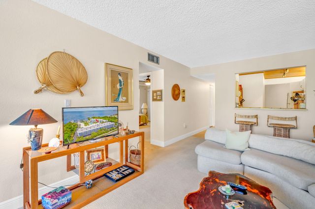 104350 Overseas Hwy Apt B203, Key Largo, FL 33037