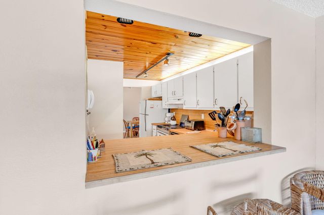 104350 Overseas Hwy Apt B203, Key Largo, FL 33037