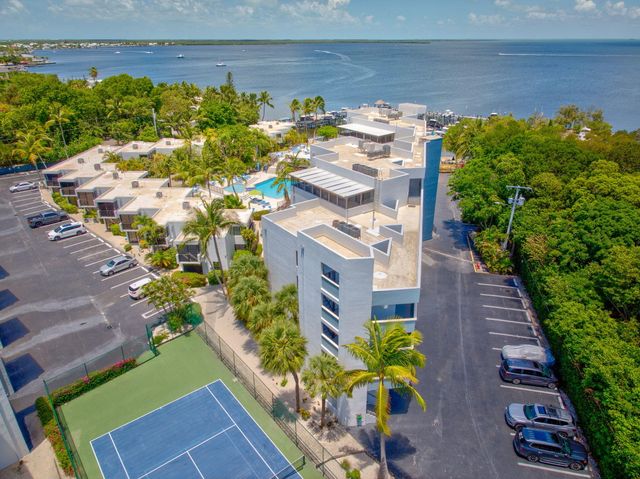 104350 Overseas Hwy Apt B203, Key Largo, FL 33037