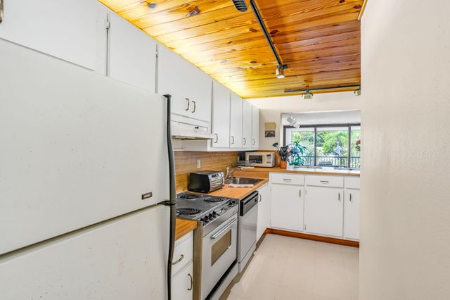 104350 Overseas Hwy Apt B203, Key Largo, FL 33037