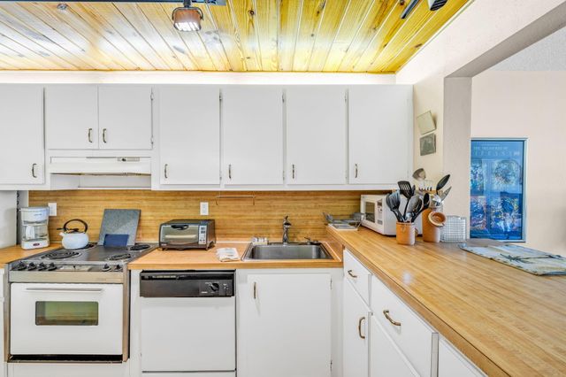 104350 Overseas Hwy Apt B203, Key Largo, FL 33037