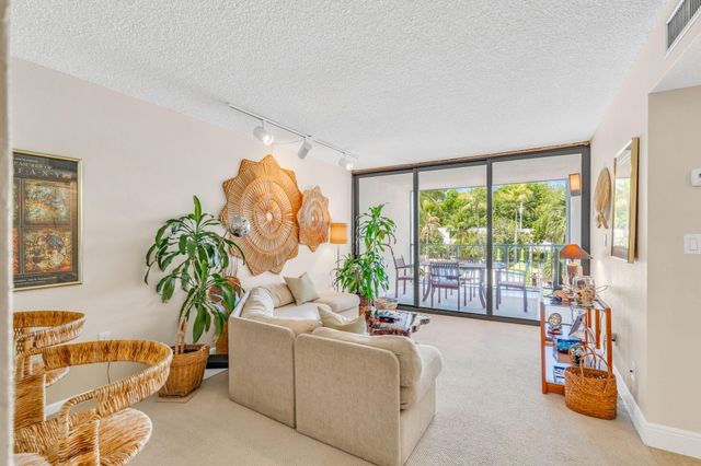 104350 Overseas Hwy Apt B203, Key Largo, FL 33037