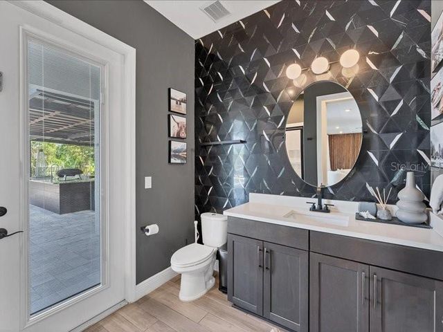 8408 LUDINGTON CIRCLE, Orlando, FL 32836