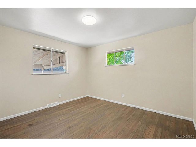 1785 Florence St, Aurora, CO 80010