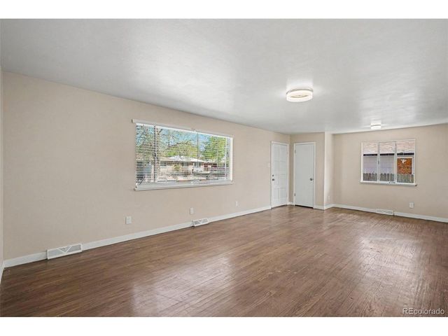 1785 Florence St, Aurora, CO 80010