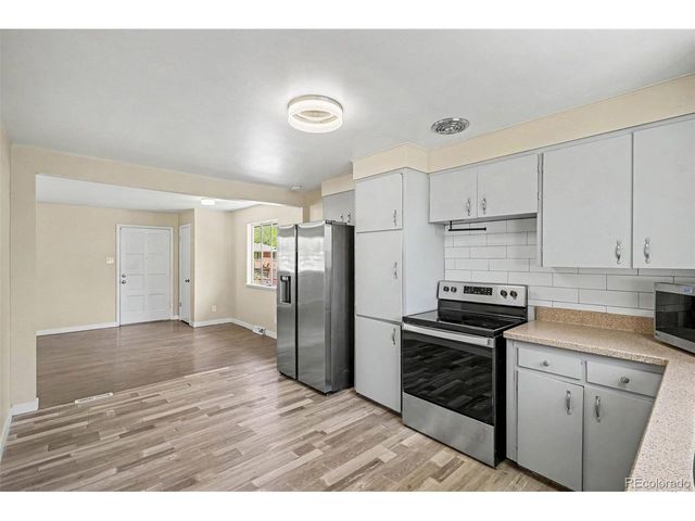 1785 Florence St, Aurora, CO 80010