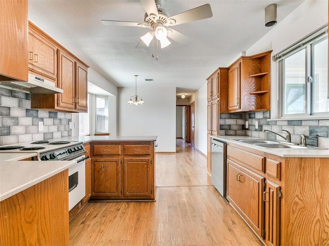 1316 Greenfield Drive, Edmond, OK 73012