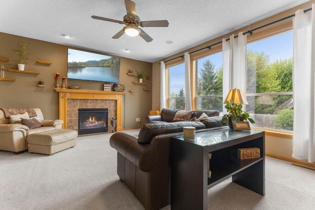 1122 Drew Drive, Woodbury, MN 55129