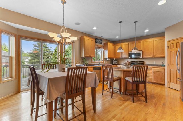 1122 Drew Drive, Woodbury, MN 55129