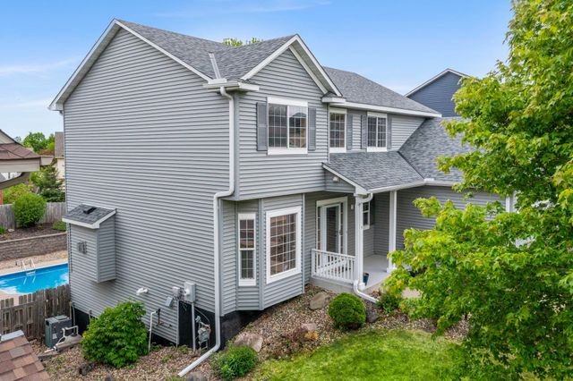 1122 Drew Drive, Woodbury, MN 55129