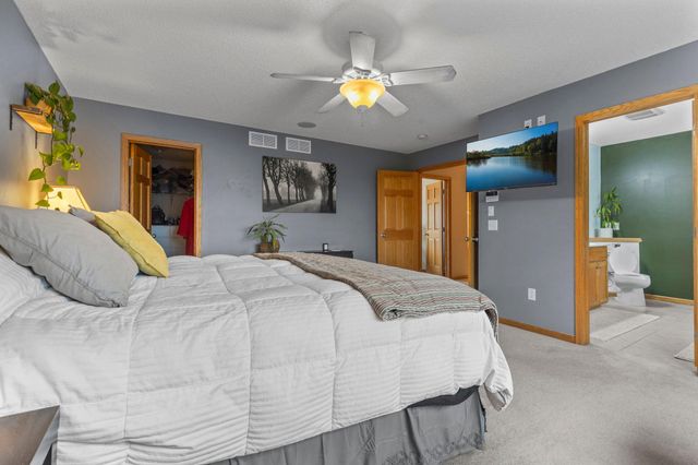 1122 Drew Drive, Woodbury, MN 55129