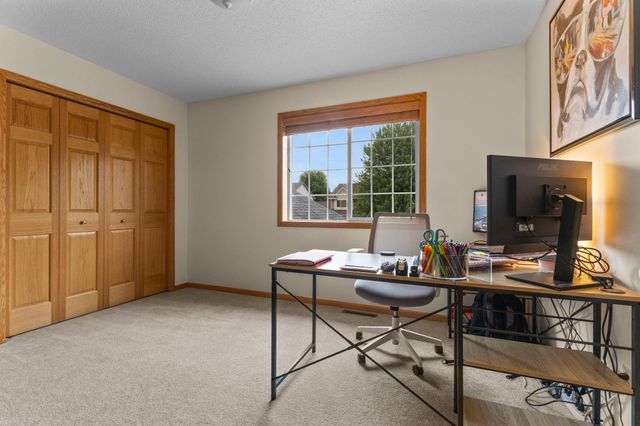 1122 Drew Drive, Woodbury, MN 55129