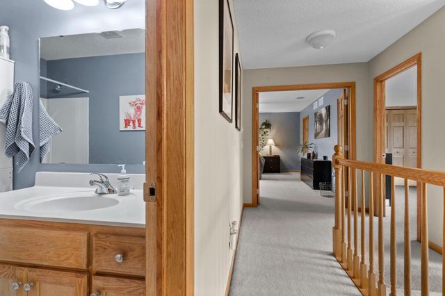 1122 Drew Drive, Woodbury, MN 55129