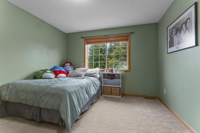 1122 Drew Drive, Woodbury, MN 55129
