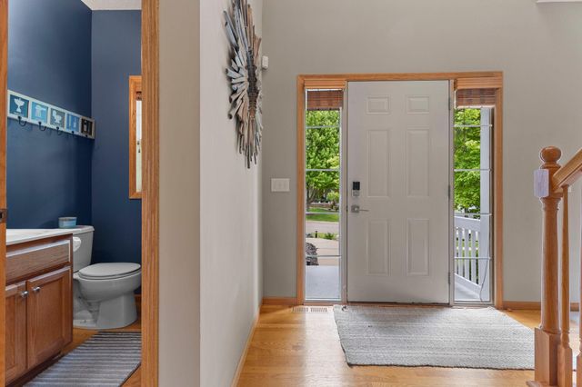 1122 Drew Drive, Woodbury, MN 55129