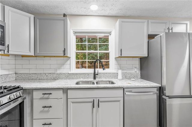 3215 Linden Garden Drive, Atlanta, GA 30349