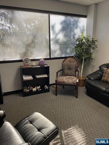 16 Arcadian Way, Paramus, NJ 07652