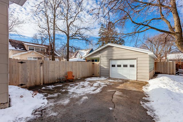 809 Wilson Avenue, Ames, IA 50010