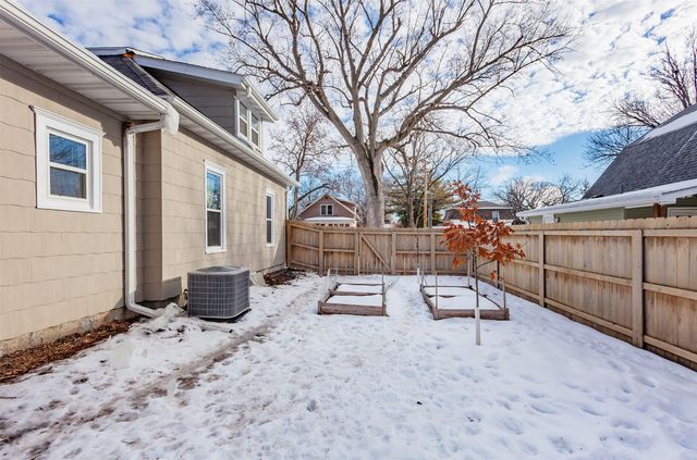 809 Wilson Avenue, Ames, IA 50010