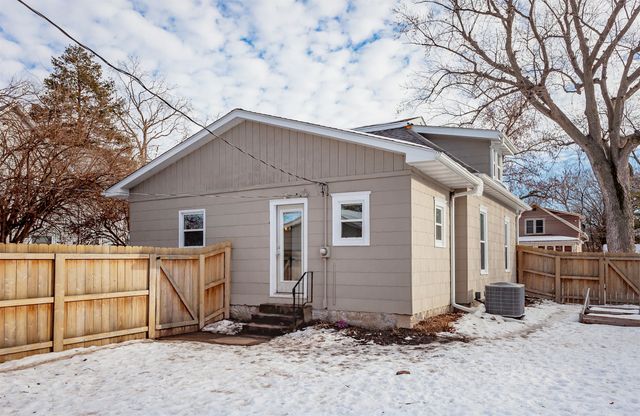 809 Wilson Avenue, Ames, IA 50010