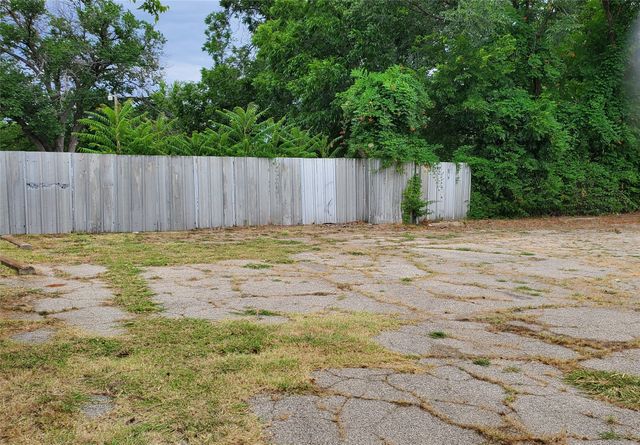 1509 Miller Avenue, Fort Worth, TX 76105
