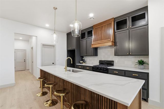 975 Hadley Lane, Tuttle, OK 73089