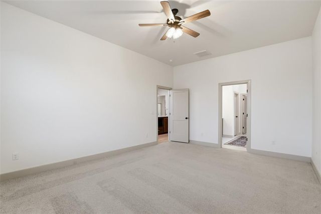 975 Hadley Lane, Tuttle, OK 73089