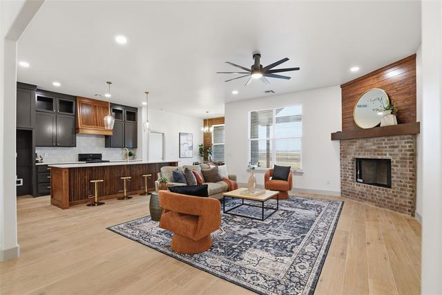 975 Hadley Lane, Tuttle, OK 73089