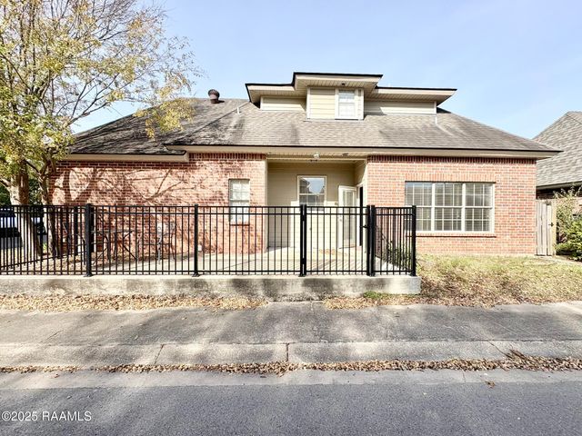 23 Courtyard Circle, Lafayette, LA 70508