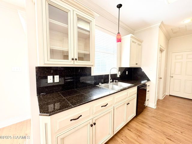 23 Courtyard Circle, Lafayette, LA 70508