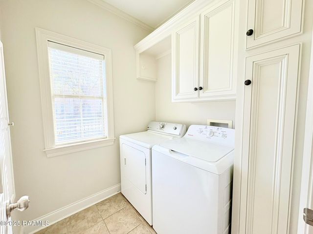 23 Courtyard Circle, Lafayette, LA 70508