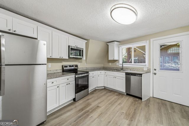 377 Windsor Farms Drive, Lawrenceville, GA 30046