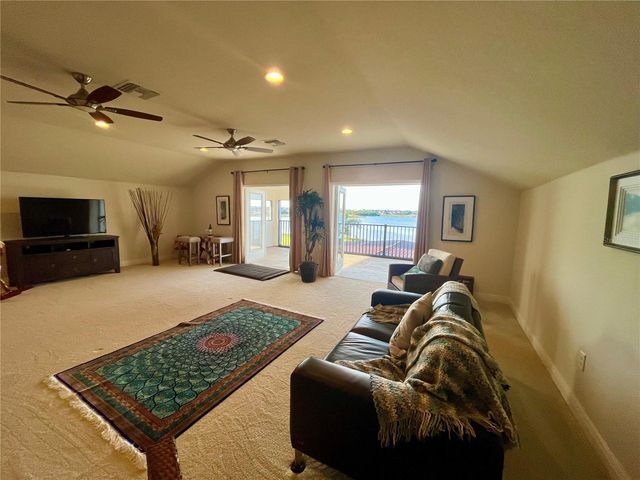 11427 LAKE LUCAYA DRIVE, Riverview, FL 33579