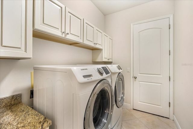 11427 LAKE LUCAYA DRIVE, Riverview, FL 33579