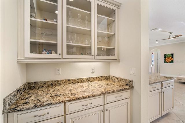 11427 LAKE LUCAYA DRIVE, Riverview, FL 33579