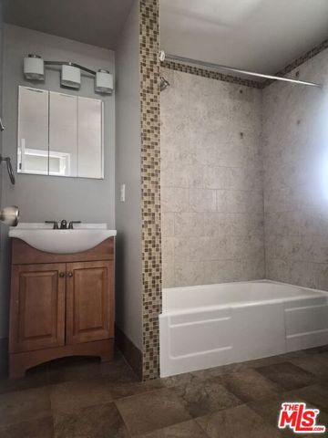 833 16th Street C, Santa Monica, CA 90403