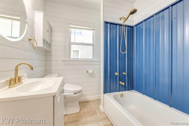 1322 Division Street, Port Huron, MI 48060