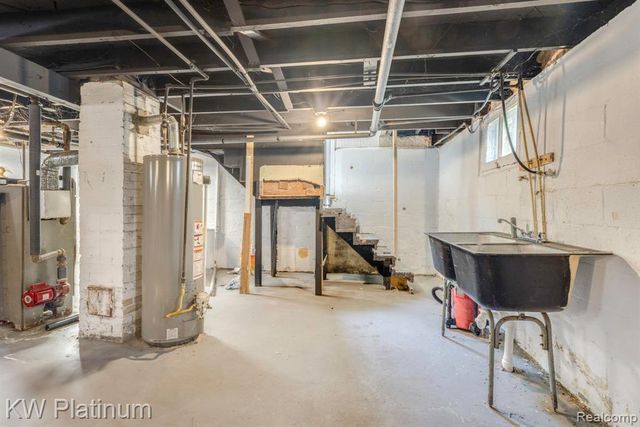 1322 Division Street, Port Huron, MI 48060