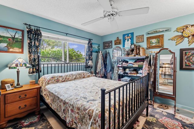 2017 SW Golf Lane 113, Boynton Beach, FL 33426