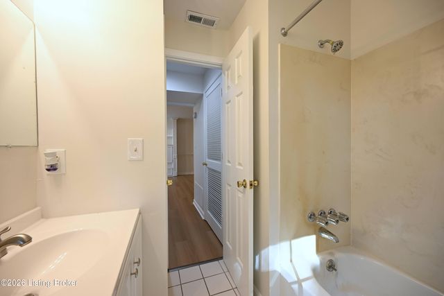 503 Forest Park Rd, Louisville, KY 40223