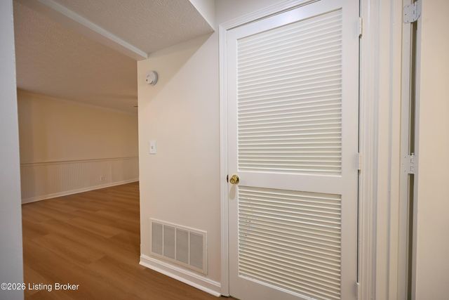 503 Forest Park Rd, Louisville, KY 40223