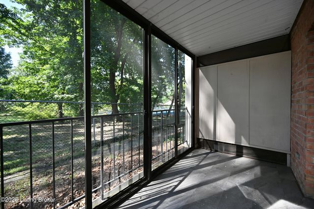 503 Forest Park Rd, Louisville, KY 40223
