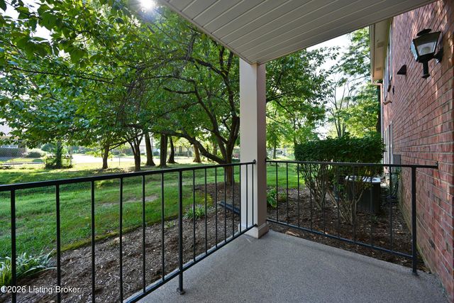 503 Forest Park Rd, Louisville, KY 40223