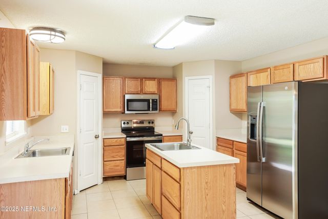 4303 WOODLEY CREEK Road, Jacksonville, FL 32218