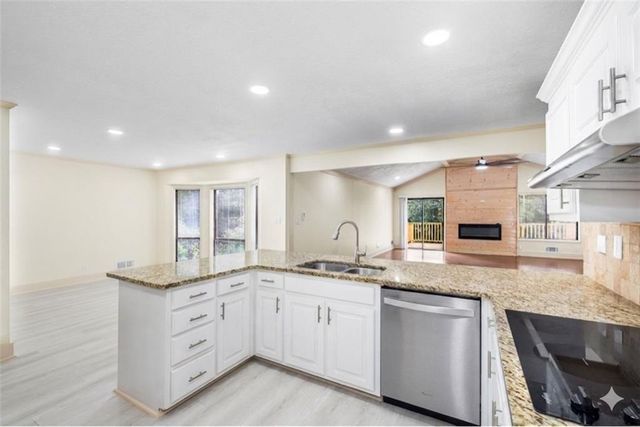 234 Shadow Lake Drive SW, Lilburn, GA 30047