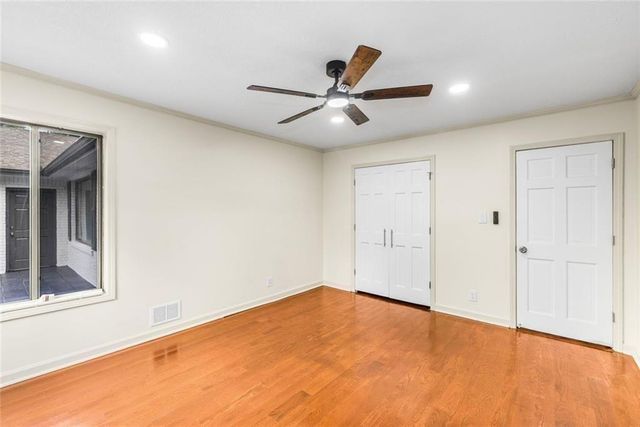234 Shadow Lake Drive SW, Lilburn, GA 30047